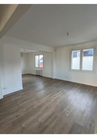 Maison Sable Sur Sarthe 6 pièce(s) 115 m2