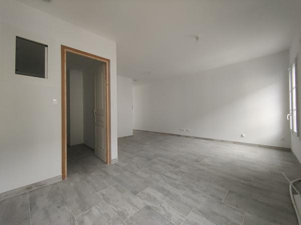 TRES BEL APPARTEMENT TOUT NEUF DE 40 M² CLASSE EN C, TRES BIEN SITUE AU CENTRE DE MERU A 100 METRES DE L'EGLI Méru (60110)