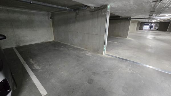 Place de stationnement en sous sol, résidence neuve