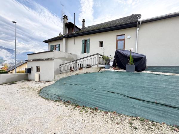 Appartement à vendre 2 pièces de 40 M2 CHAMBERY (73) avec jardin et stationnement