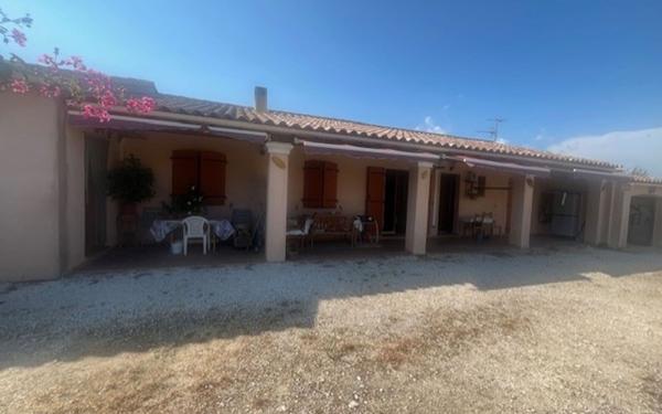 Maison à vendre    7 pièces • 145 m2 La Crau
