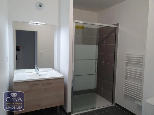 Appartement à louer 2 pièces 41.42m² Valenciennes (59300)