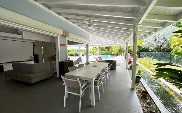 Maison à vendre    5 pièces • 174,99 m2 Saint-François