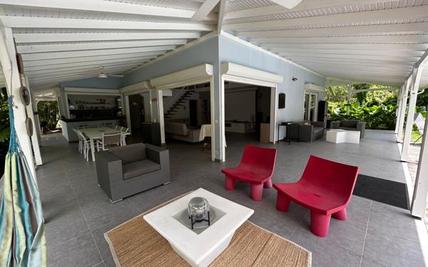 Maison à vendre    5 pièces • 174,99 m2 Saint-François