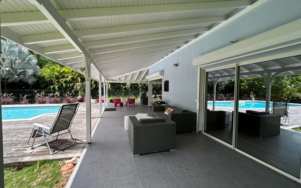 Maison à vendre    5 pièces • 174,99 m2 Saint-François