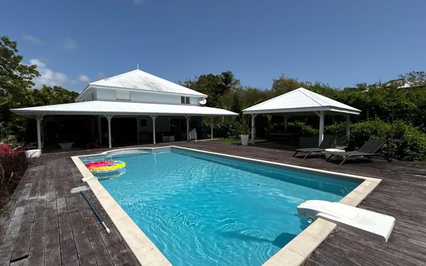 Maison à vendre    5 pièces • 174,99 m2 Saint-François