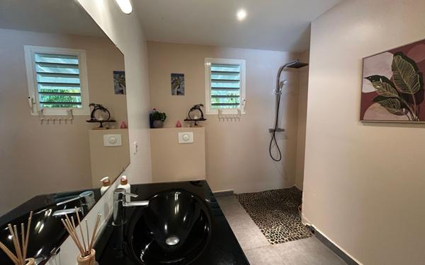 Maison à vendre    5 pièces • 174,99 m2 Saint-François