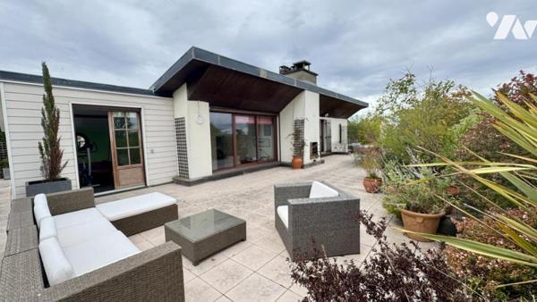 92210 SAINT CLOUD-MONTRETOUT DUPLEX AVEC 2 TERRASSES DE 20 ET 130M² 2/3 CHAMBRES- BOX