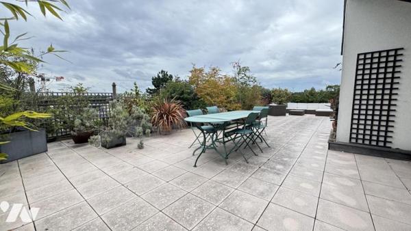 92210 SAINT CLOUD-MONTRETOUT DUPLEX AVEC 2 TERRASSES DE 20 ET 130M² 2/3 CHAMBRES- BOX