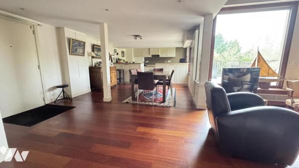 92210 SAINT CLOUD-MONTRETOUT DUPLEX AVEC 2 TERRASSES DE 20 ET 130M² 2/3 CHAMBRES- BOX