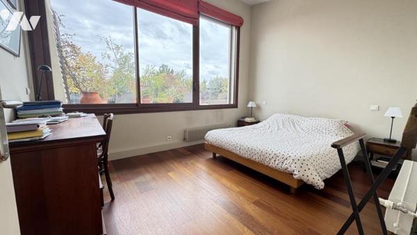 92210 SAINT CLOUD-MONTRETOUT DUPLEX AVEC 2 TERRASSES DE 20 ET 130M² 2/3 CHAMBRES- BOX