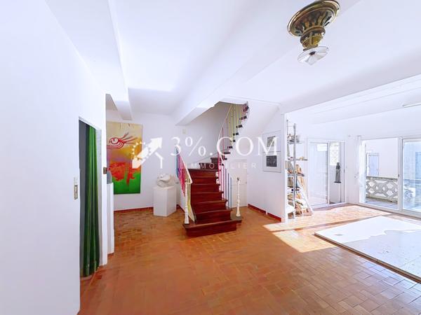 Maison 8 pièce(s) 3 chambre(s) 215.14 m²