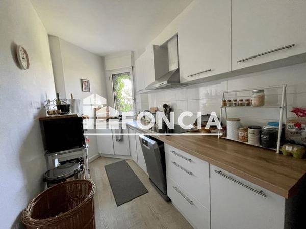 Location Appartement 3 pièces 55.56 m² - 110 RUE DE RUDEL Albi 81000