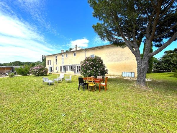 Maison
         8 pièces
        - 245 m² Exclusivité 399 000 € *