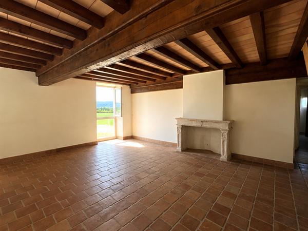 Maison
         8 pièces
        - 245 m² Exclusivité 399 000 € *