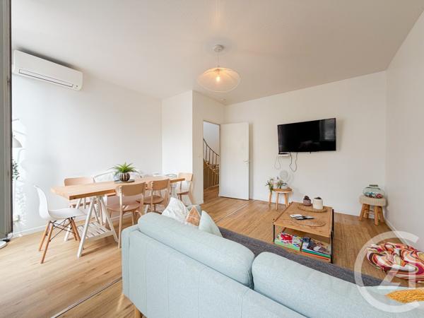 Immeuble à vendre  147 m 2   DAX  - 40