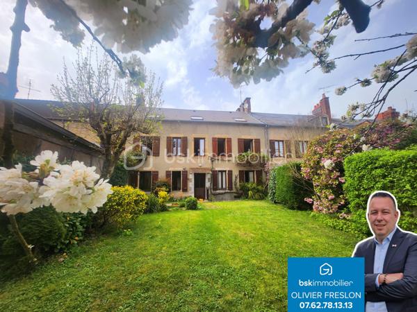 Maison de ville de 260 m²