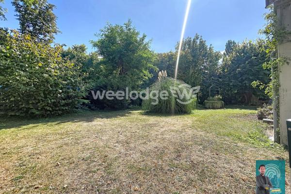 Maison à vendre 10 pièces de 172 m² à Jouy-le-Moutier