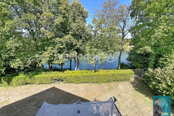 Maison à vendre 10 pièces de 172 m² à Jouy-le-Moutier