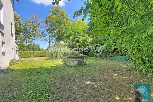 Maison à vendre 10 pièces de 172 m² à Jouy-le-Moutier