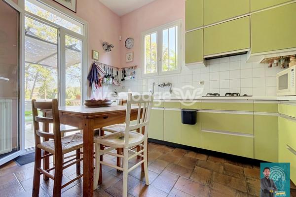 Maison à vendre 10 pièces de 172 m² à Jouy-le-Moutier