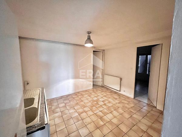 Maison ancienne - 3 chambres - 2 jardins 