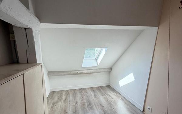 Appartement à louer    2 pièces • 46,90 m2 Tours