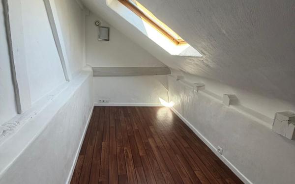 Appartement à louer    2 pièces • 46,90 m2 Tours