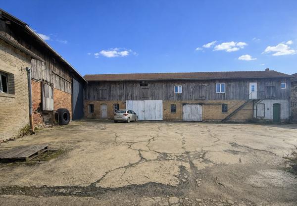 Ferme avec appartement et plusieurs dépendances
