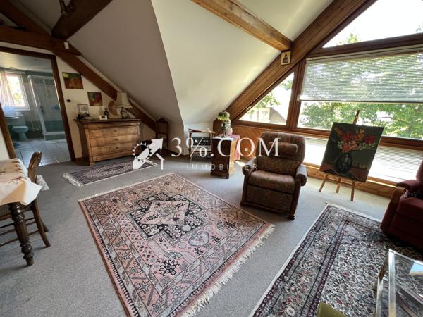 Maison
                                                                                                                                                                                                                                                                                                                        6 pièce(s)                                                                                                                                                                                                          4 chambre(s)                                                                                                                                                                                                          171  m²