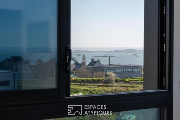 Architecture contemporaine avec piscine, à deux pas des plages