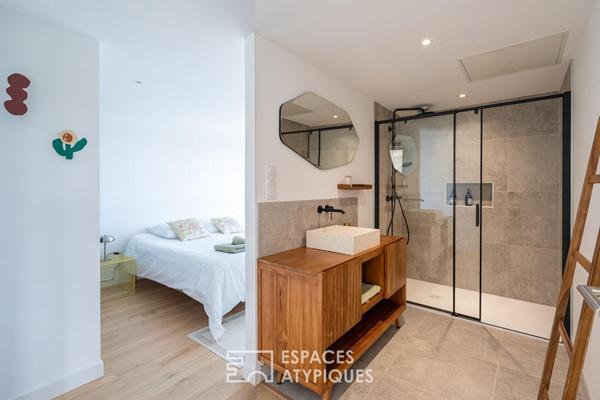 Architecture contemporaine avec piscine, à deux pas des plages