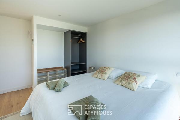 Architecture contemporaine avec piscine, à deux pas des plages