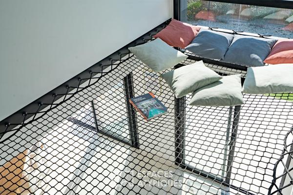 Architecture contemporaine avec piscine, à deux pas des plages