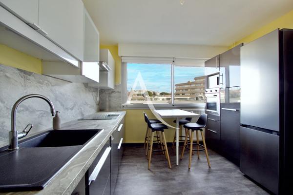 MONTPELLIER - ESTANOVE : BEL APPARTEMENT DE 4 PIÈCES - 92 M2 - GRANDE TERRASSE - PARKING - CAVE - PISCINE - TENNIS - BOULODROME - ARRET TRAMWAY ESTANOVE À PROXIMITÉ IMMÉDIATE.
