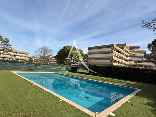 MONTPELLIER - ESTANOVE : BEL APPARTEMENT DE 4 PIÈCES - 92 M2 - GRANDE TERRASSE - PARKING - CAVE - PISCINE - TENNIS - BOULODROME - ARRET TRAMWAY ESTANOVE À PROXIMITÉ IMMÉDIATE.