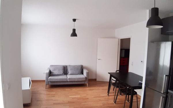 Appartement à louer    2 pièces • 42,21 m2 Issy-les-Moulineaux