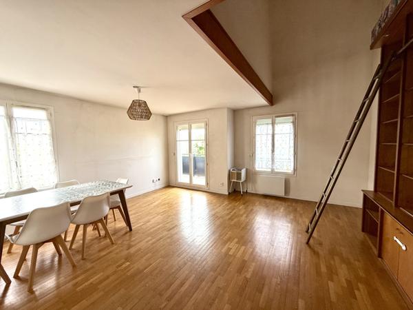 Pavillons-sous-Bois (93320) Appartement DUPLEX F5 avec balcon, cave, parking, proche Tramway