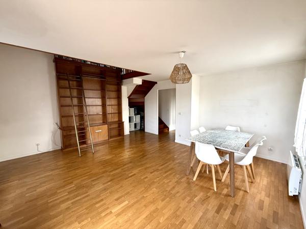 Pavillons-sous-Bois (93320) Appartement DUPLEX F5 avec balcon, cave, parking, proche Tramway