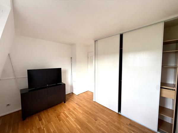 Pavillons-sous-Bois (93320) Appartement DUPLEX F5 avec balcon, cave, parking, proche Tramway