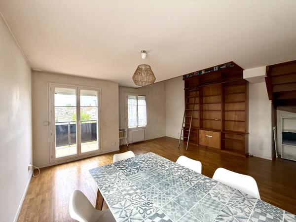 Pavillons-sous-Bois (93320) Appartement DUPLEX F5 avec balcon, cave, parking, proche Tramway