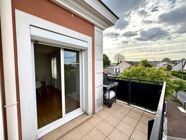 Pavillons-sous-Bois (93320) Appartement DUPLEX F5 avec balcon, cave, parking, proche Tramway