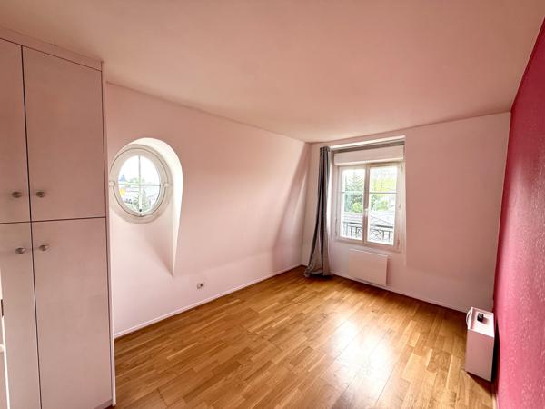 Pavillons-sous-Bois (93320) Appartement DUPLEX F5 avec balcon, cave, parking, proche Tramway