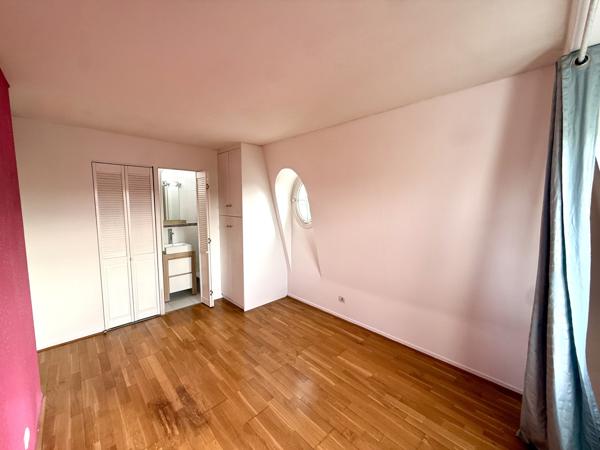 Pavillons-sous-Bois (93320) Appartement DUPLEX F5 avec balcon, cave, parking, proche Tramway