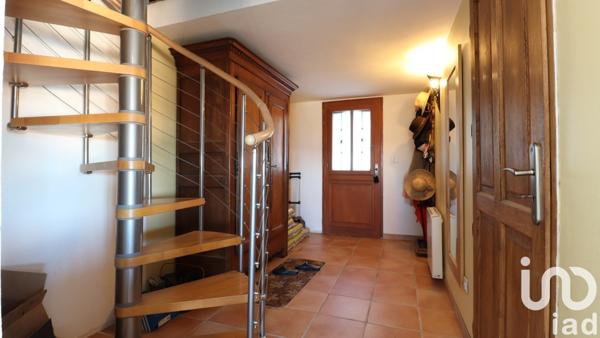 Maison traditionnelle 5 pièces de 156 m² à Saint-Maximin-la-Sainte-Baume (83470)