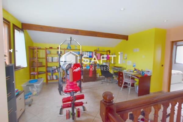 Maison familiale T 5/6 de 155 m² sur terrain de 2754 m² avec sous sol complet