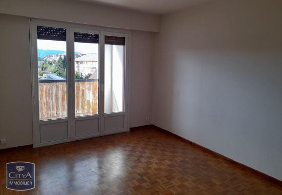 Appartement à louer 1 pièce 32.3m²
