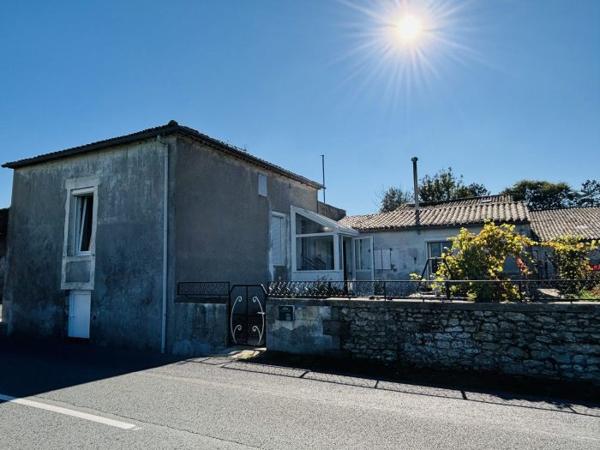 Maison ancienne à rénover avec dépendances