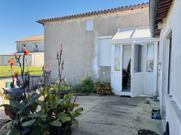 Maison ancienne à rénover avec dépendances