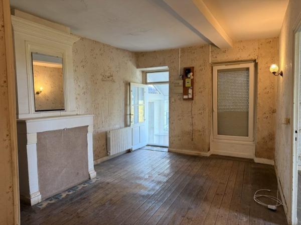 Maison ancienne à rénover avec dépendances